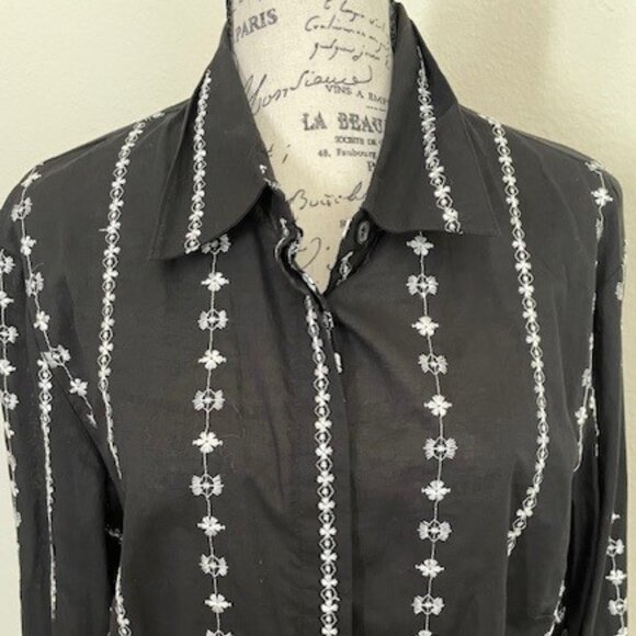 Bandolino Uptown GI Embroidered Button Shirt - Picture 5 of 8